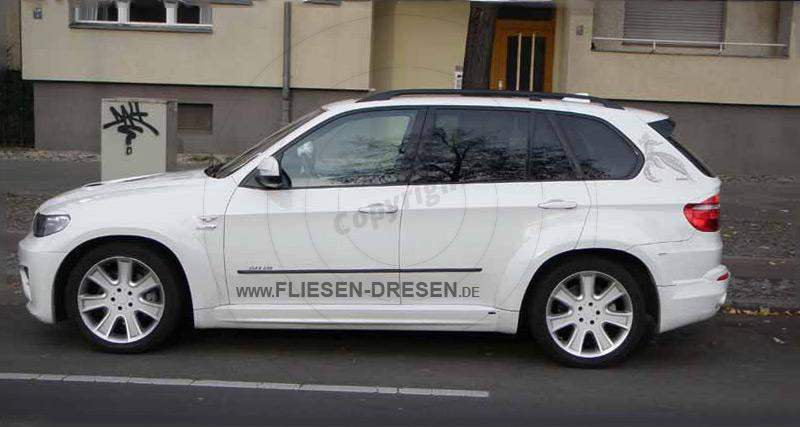 Schaufensterbeschriftung gestalten erstellen Beispiel Fliesen Dresen